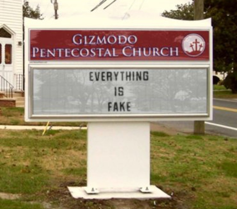 Illustration for article titled 9 Viral Images That Are Totally Fake